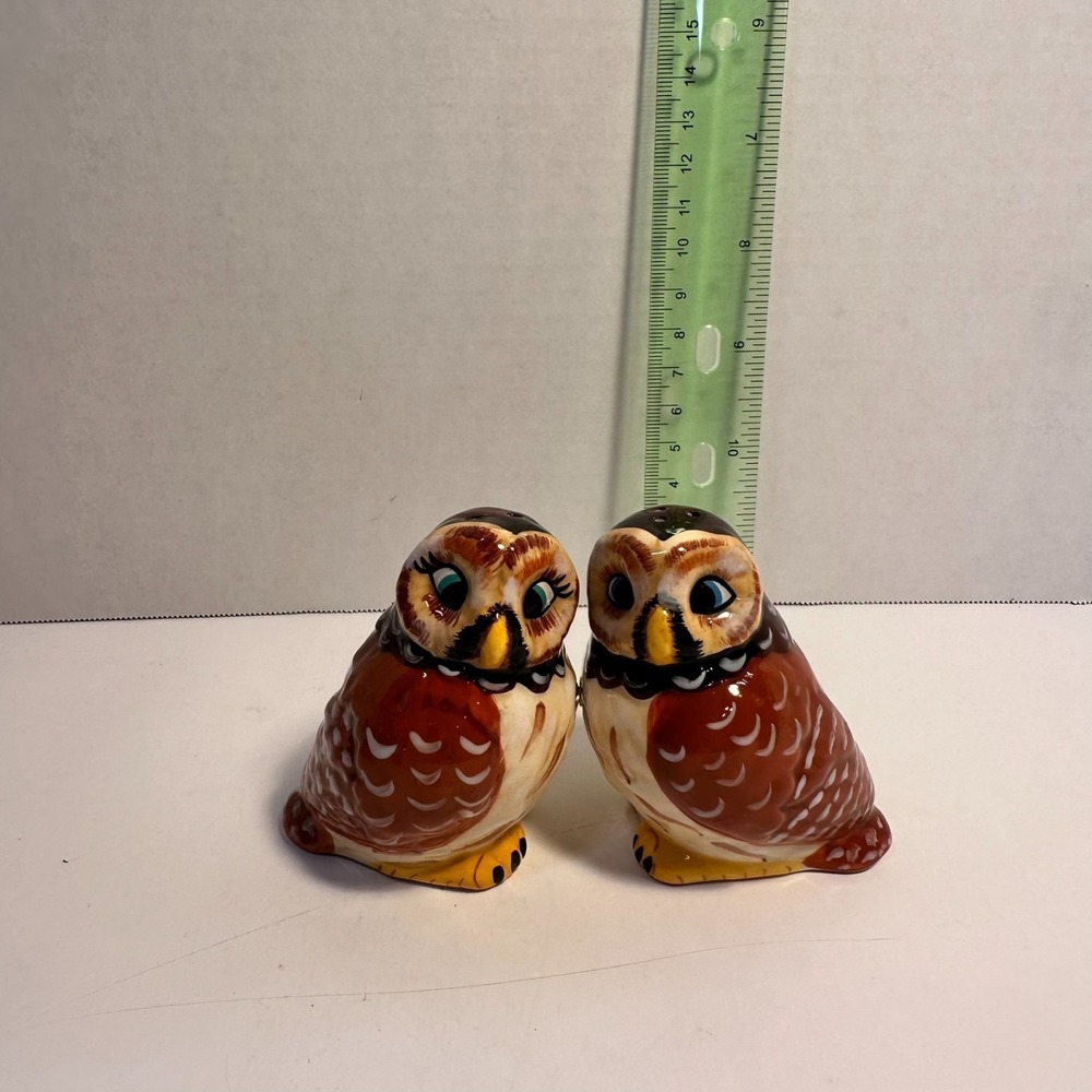 Westland Magnetic Owl Salt Pepper Shakers Ceramic Brown Pair Blue Eyes